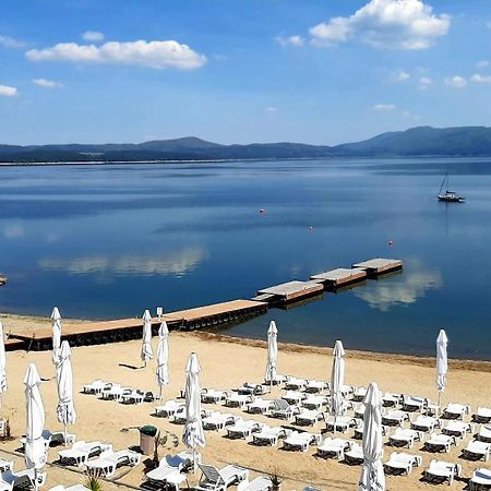 Villa Anna Luxury Lake Residence Shtarkelovo Gnezdo Екстер'єр фото